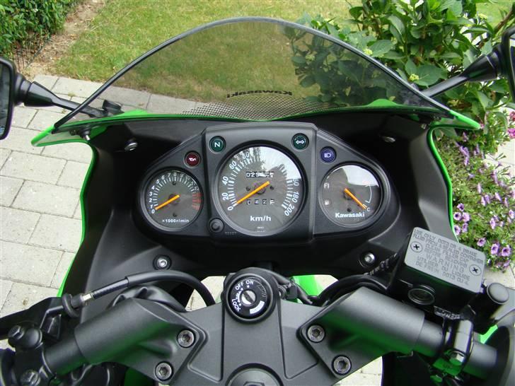 Kawasaki Ninja 250R (Solgt) billede 5
