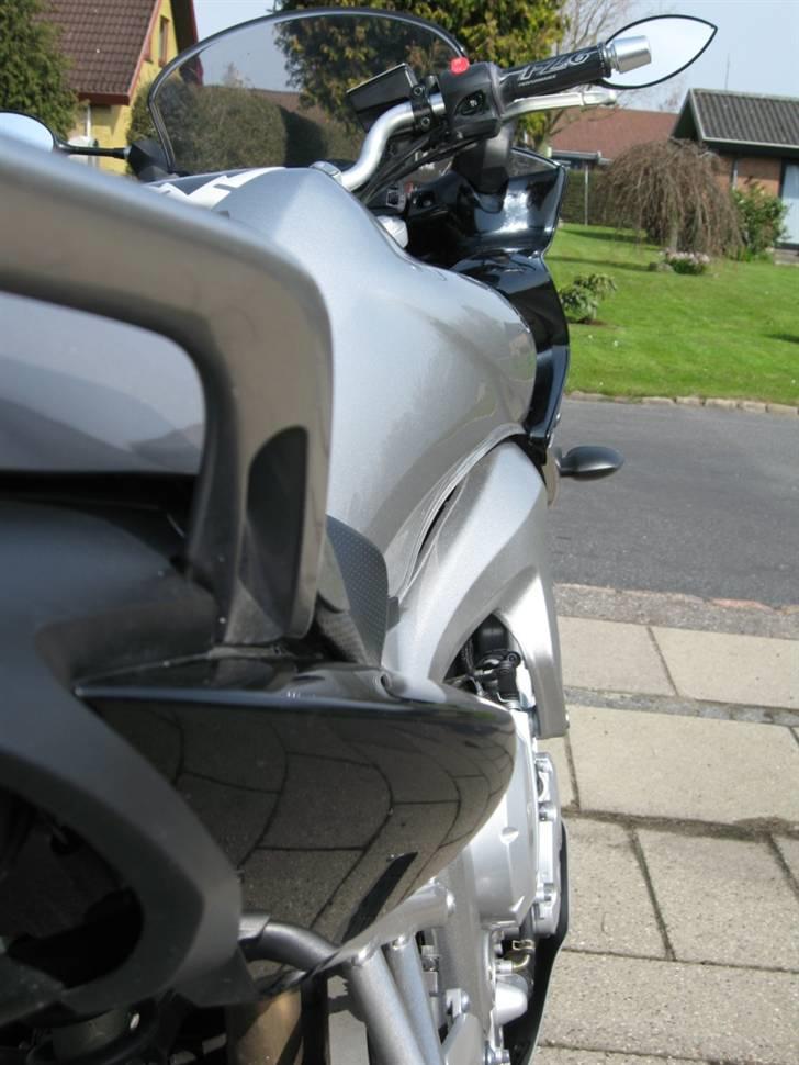 Yamaha FZ6s Fazer *Solgt* billede 5
