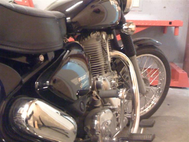 Royal Enfield Bullet (SOLGT) - Damen i sex´et profil billede 2