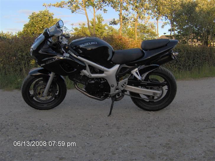 Suzuki SV 650 S (SOLGT) billede 4