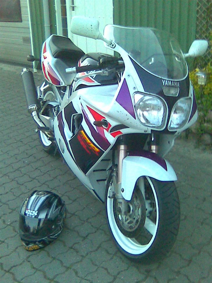 Yamaha FZR 600R billede 8