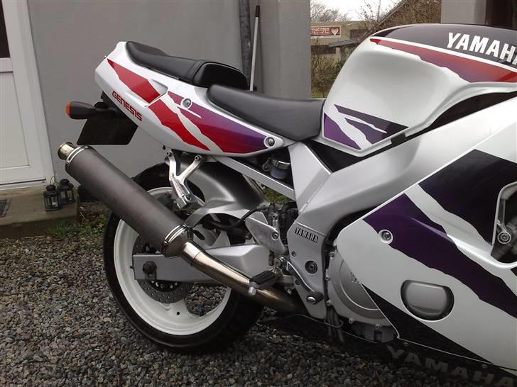 Yamaha FZR 600R billede 9