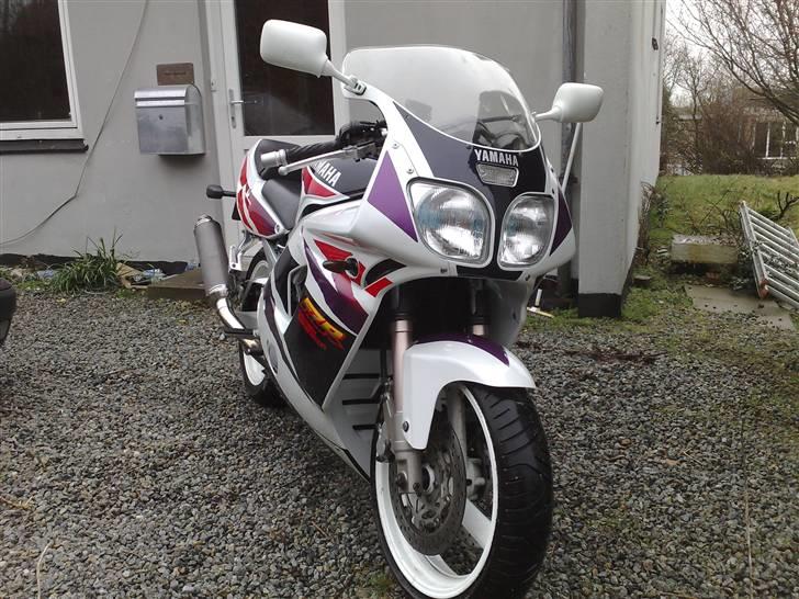 Yamaha FZR 600R billede 10