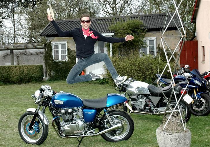 Triumph Thruxton Cafe Racer - Sommerhus, drengeroeve og mc´er = spas gak og loejer:) billede 13