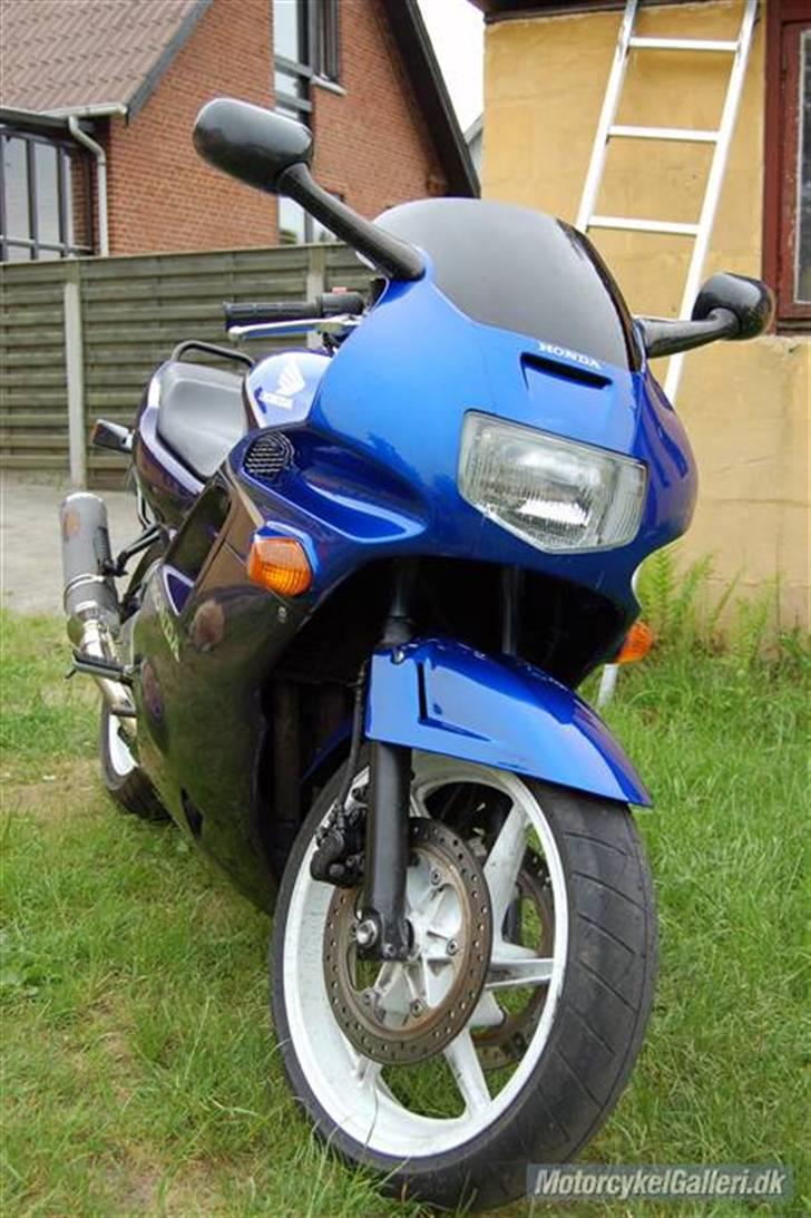 Honda CBR 600 F - SOLGT billede 4