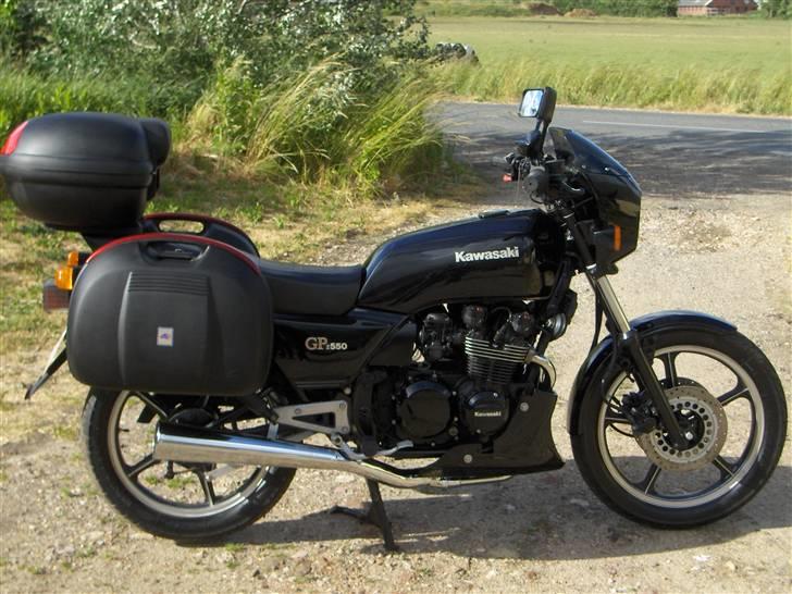 Kawasaki GpZ 550  *TIL SALG* - Set fra højre med alle tasker billede 5