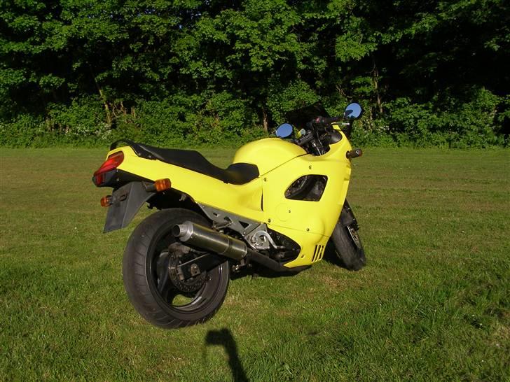 Suzuki Gsx f 750 billede 1