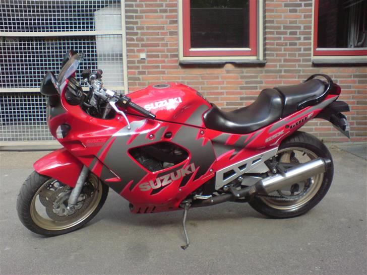 Suzuki GSX 600 F SOLGT! billede 5