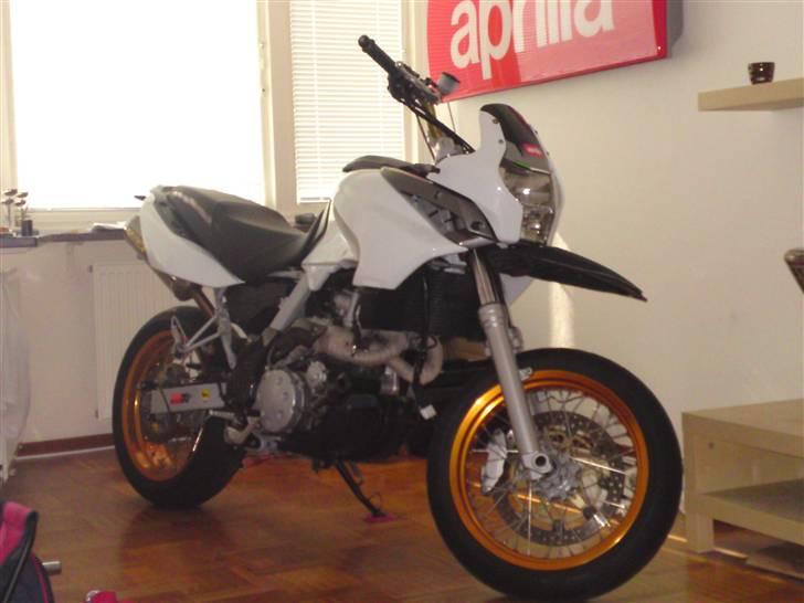 Aprilia pegaso factory NY FARVE billede 1