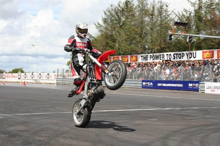 Aprilia SXV550 - Fra "stuntshow" på Jyllandsringen d.14/06 billede 15