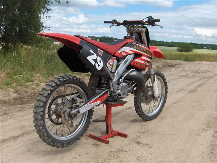 Honda CR 125 R (Solgt) - med "baneracer" skjolde billede 13