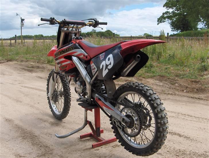 Honda CR 125 R (Solgt) - med "baneracer" skjolde billede 15