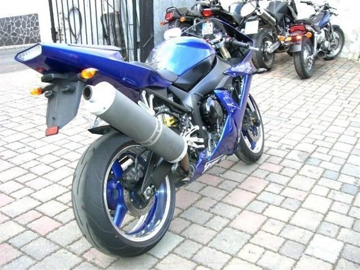 Yamaha R1 SOLGT - Som den stod ved forhandleren i Tyskland billede 7