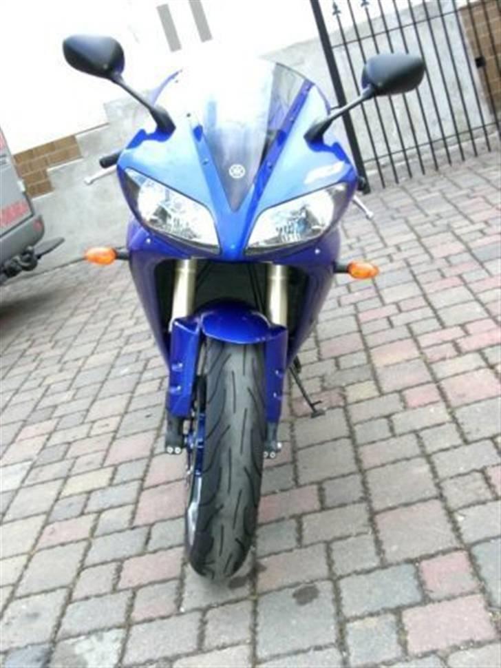 Yamaha R1 SOLGT - Som den stod ved forhandleren i Tyskland billede 9