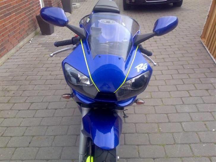 Yamaha R6 billede 6