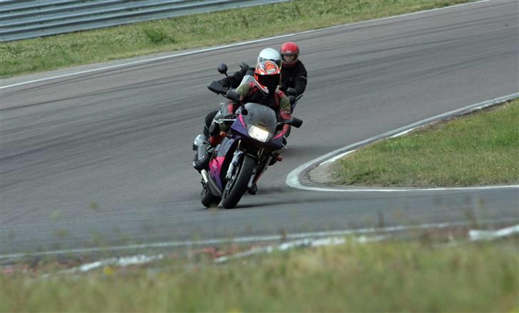 Kawasaki zxr 400 (solgt) billede 9