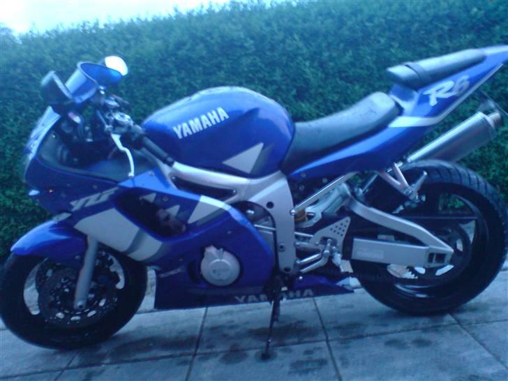 Yamaha YZF R6 billede 1