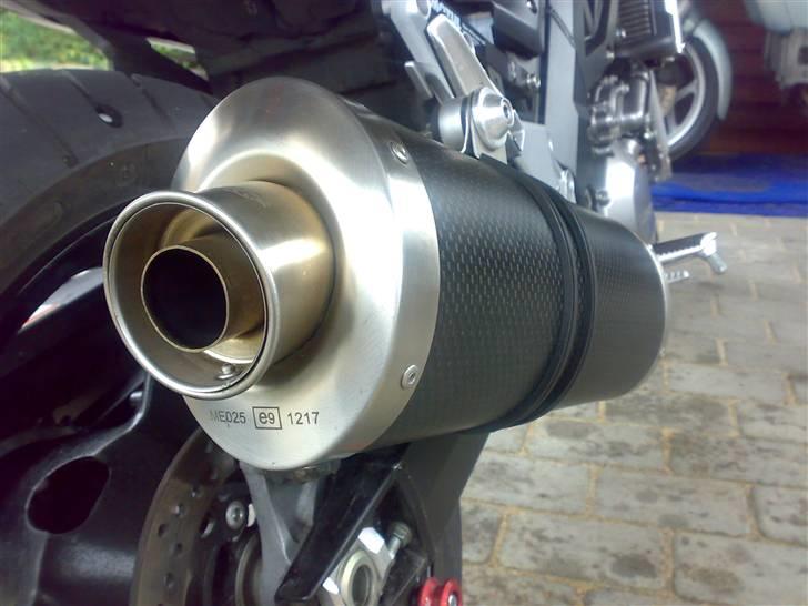 Suzuki Sv 1000N k7 - ja ved det proppen skal af.. :D billede 6