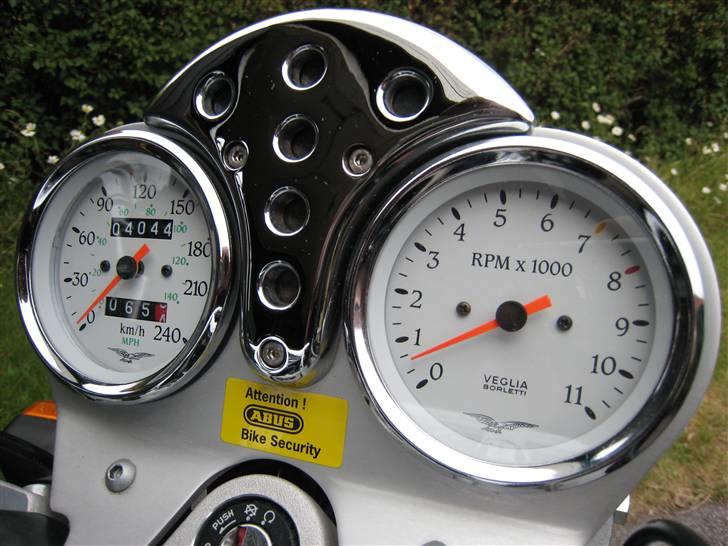 Moto Guzzi Centauro - Jeg husker ikke så godt, derfor det gule mærke.... Hvor mange har prøvet at køre med skivelåsen siddende i - Jeg har og det er kan ikke anbefales! billede 19