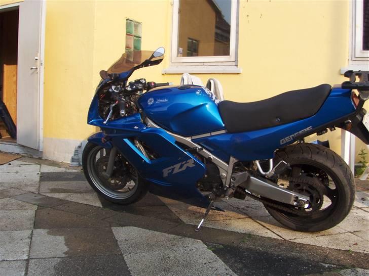 Yamaha FZ(R) 1000 (SOLGT) billede 3