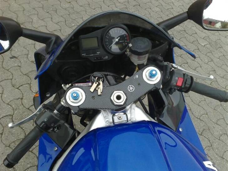 Yamaha R1 billede 13