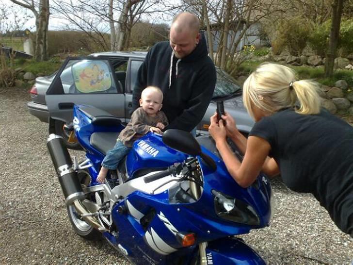 Yamaha R1 billede 14