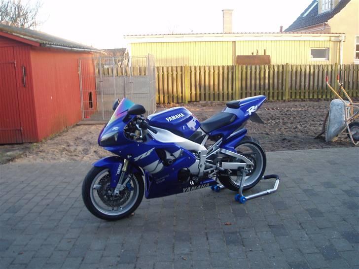 Yamaha r1 billede 2