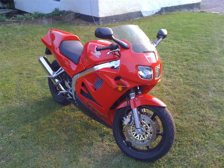 Honda VFR 750 F billede 1