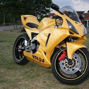 Honda VFR 400 R (solgt)