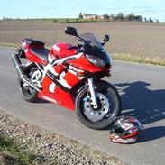 Yamaha R6  **solgt** 