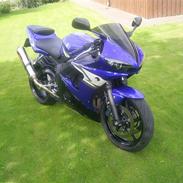 Yamaha R6