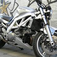 Suzuki SV1000
