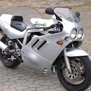 Suzuki GSXR 750