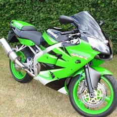 Kawasaki zx6r