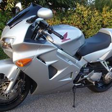 Honda VFR 800