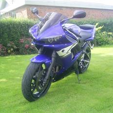 Yamaha R6 
