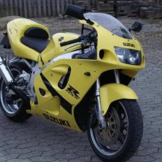 Suzuki GSXR 750 SRAD-