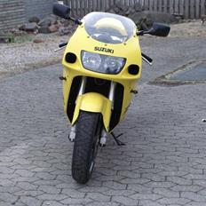 Suzuki GSXR 750 SRAD-