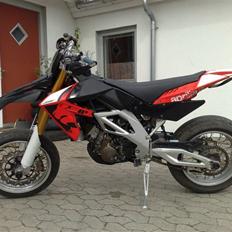 Aprilia SXV  550 Motard