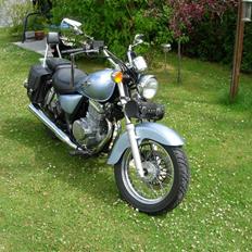 Suzuki MARAUDER