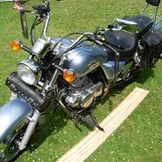 Suzuki MARAUDER