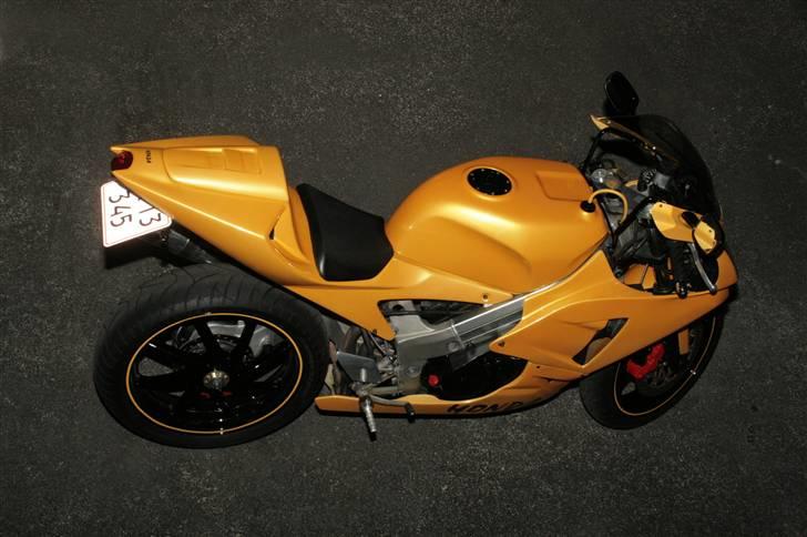 Honda VFR 400 R (solgt) billede 9