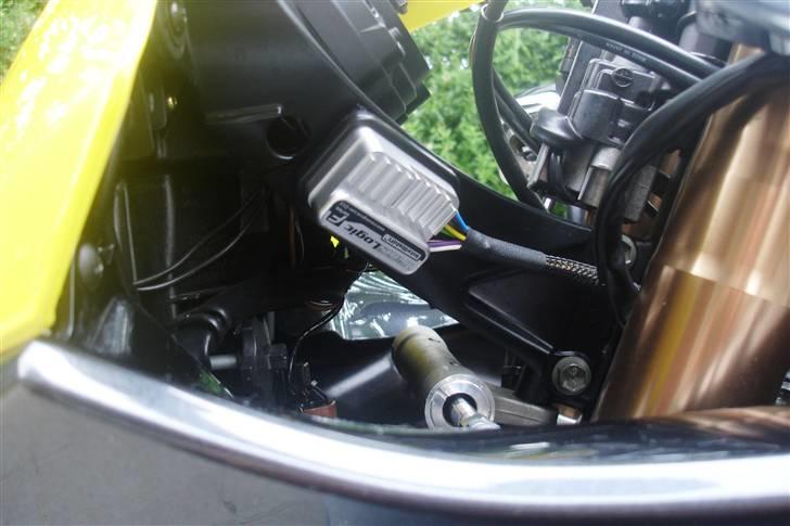 Suzuki GSXR 1000 K5 - Translogic quickshifter unitten billede 9