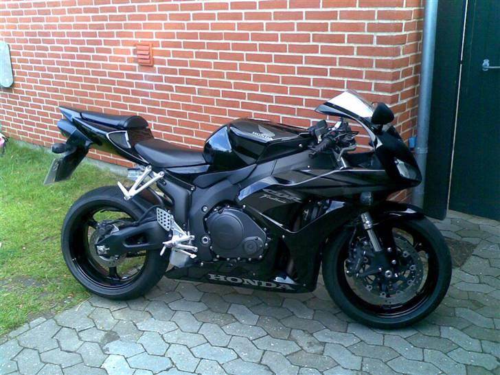 Honda CBR1000RR billede 1
