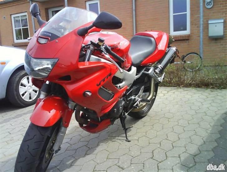 Honda vtr 1000 SOLGT billede 2