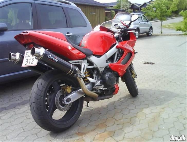 Honda vtr 1000 SOLGT billede 3