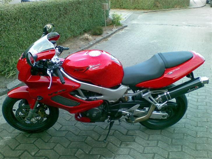 Honda vtr 1000 SOLGT billede 9