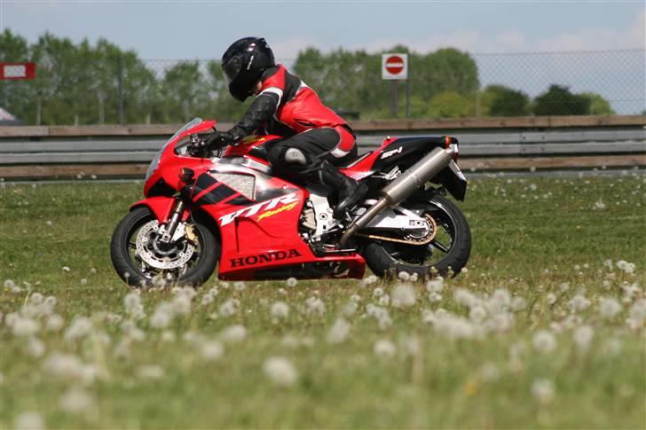 Honda VTR SP-1 SOLGT - Padborg maj 2008 billede 15