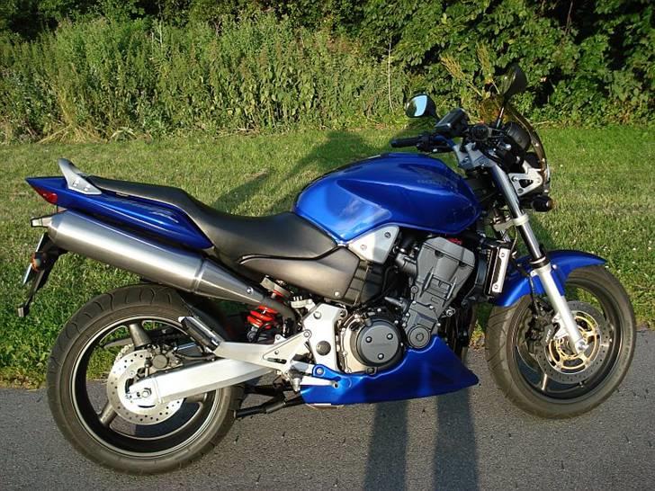 Honda Hornet 900 (SOLGT) billede 4