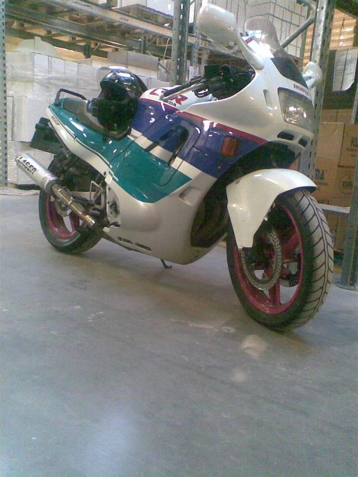 Honda CBR600 f PC23 *SOLGT* billede 13